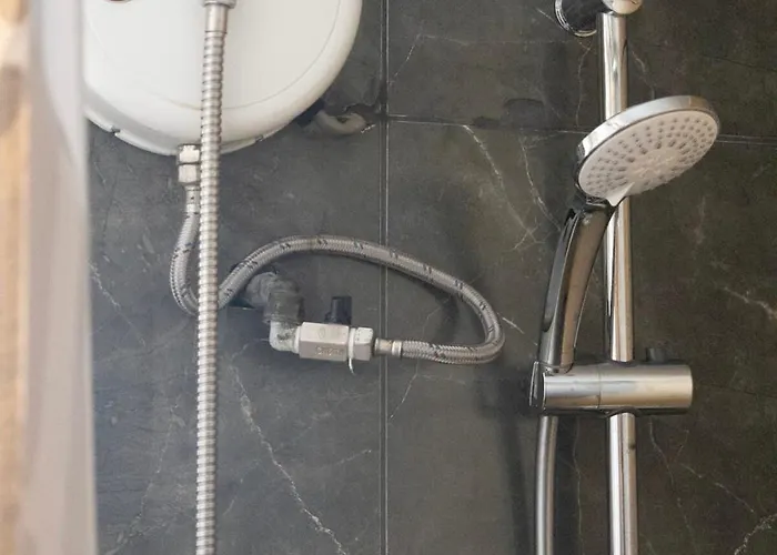 Spacious In Centre 尼科西亚